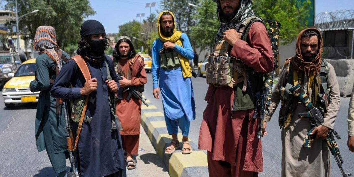 گروه طالبان در ۲۴ ساعت گذشته بیش از ۳۰ تن را بازداشت کردند