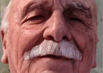 خلبانی که پس از ۴۳ سال از زندان اسد آزاد شد