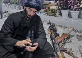 حمید خراسانی ممنوع‌الخروج شد