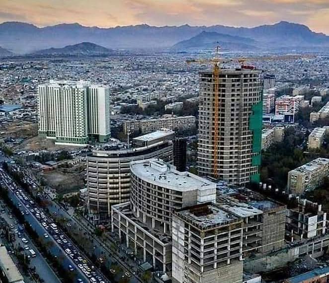 باشندگان کابل از درگیری در مقابل وزارت داخله گروه طالبان خبر می‌دهند