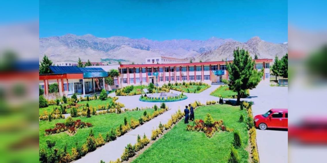 گروه طالبان ۲۴ تن از استادان تاجیکتبار دانشگاه البیرونی را برکنار کردند