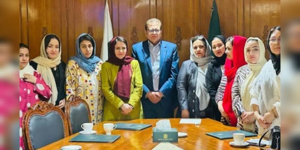 فعالان حقوق بشر با مقامهای پاکستان برای حمایت از مهاجران گفتگو کردند