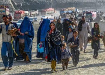 در یک هفته ۱۰۰ هزار و ۵۲۹ مهاجر افغانستانی از پاکستان اخراج شدند