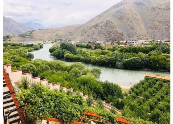 گروه طالبان در استان پنجشیر رفت آمد زنان بدون چادری را ممنوع کردند