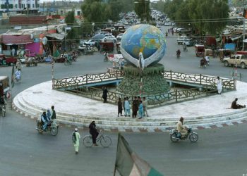 گروه طا-لبان در استان هلمند ریش دکان‌داران را اندازه گیری کردند