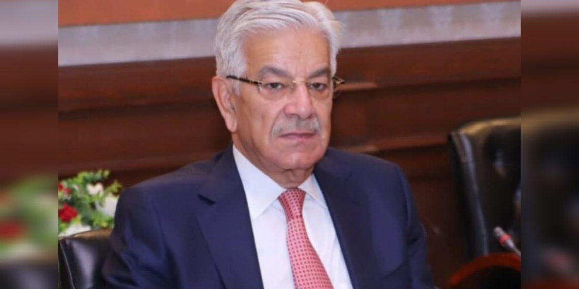 وزیر دفاع پاکستان: حملات ما در خاک افغانستان”مشروع” است
